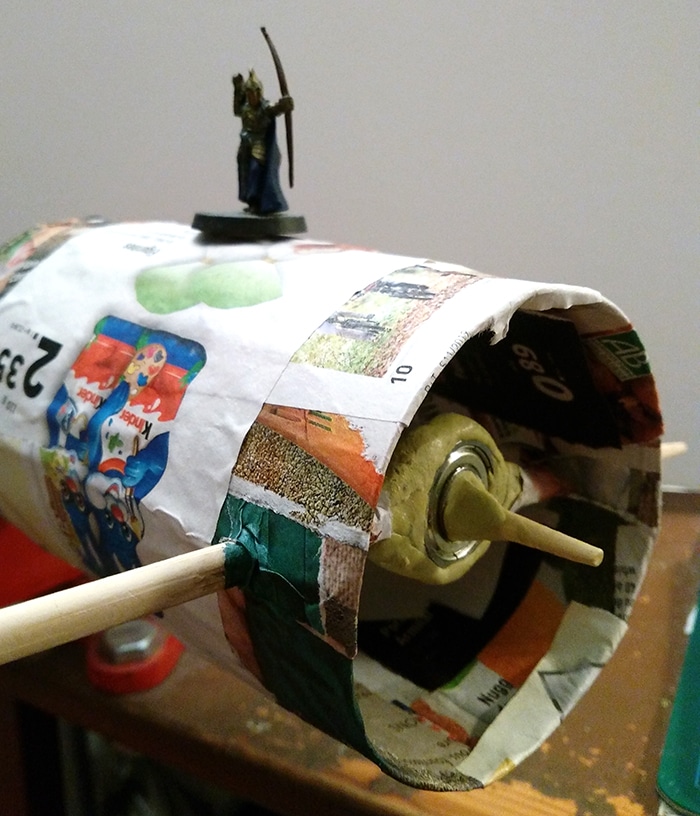  stop motion cylindre rotating city papier mache